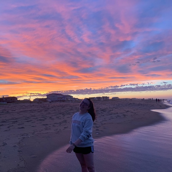 Meet your Posher, Jenna - Picture 1 of 1